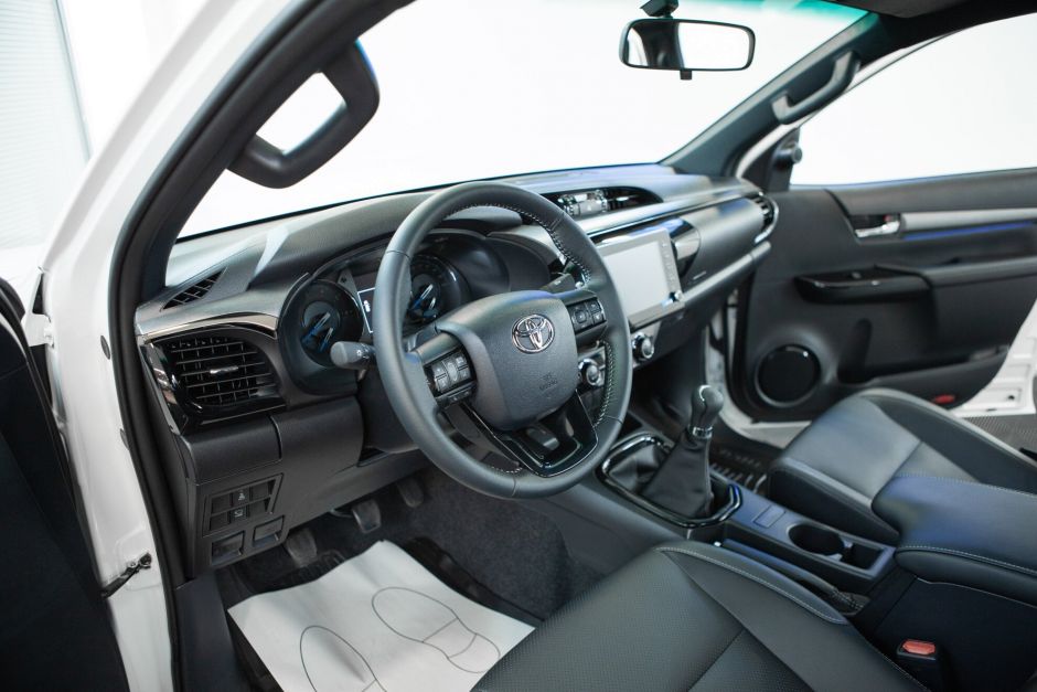 Toyota Hilux 2.4 МКПП, 2022, 20 км фото 6