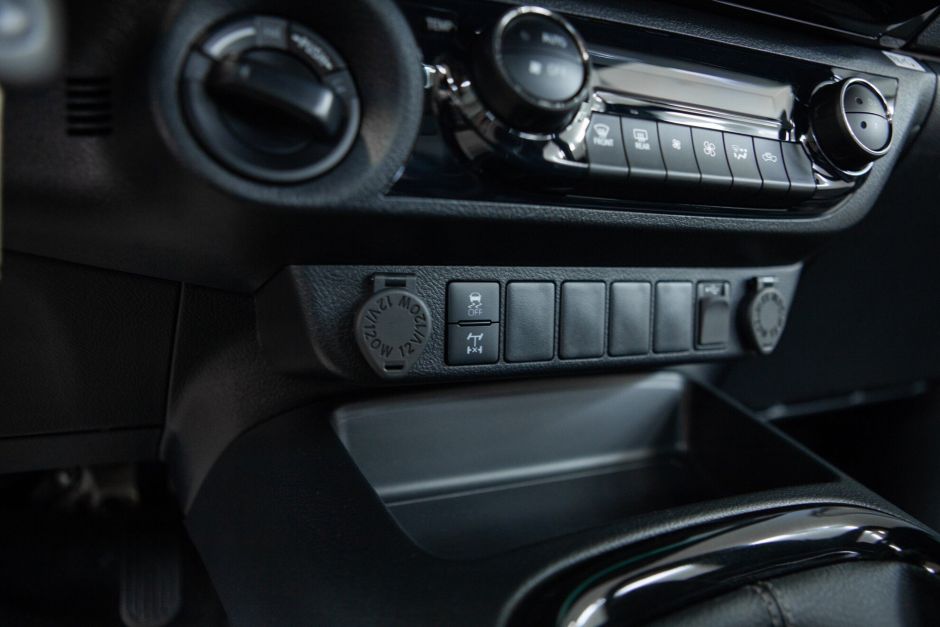 Toyota Hilux 2.4 МКПП, 2022, 20 км фото 13