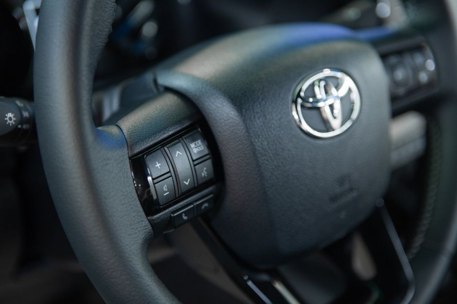 Toyota Hilux 2.4 МКПП, 2022, 20 км фото 15