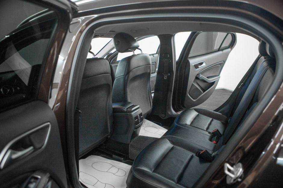 Mercedes-Benz GLA-класс 2.0 РКПП, 2017, 136 317 км фото 6