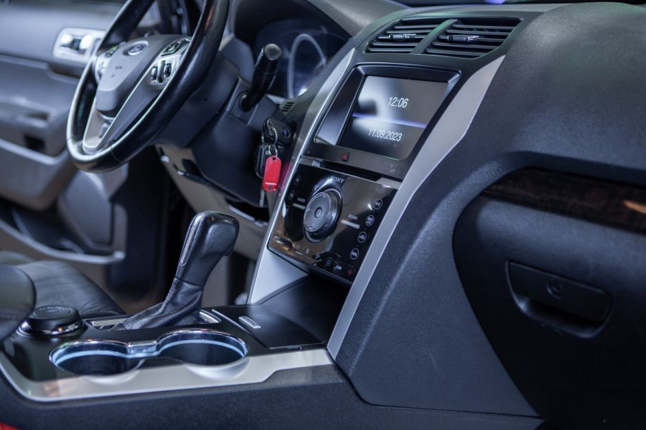 Ford Explorer 3.5 АКПП, 2015, 141 258 км фото 14