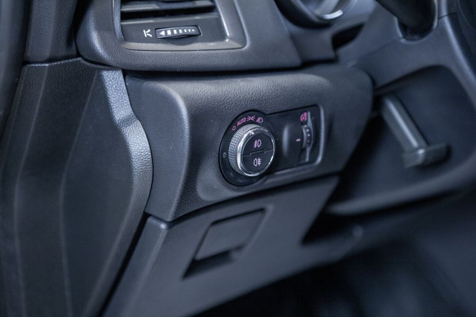 Opel Astra 1.6 АКПП, 2011, 153 761 км фото 8