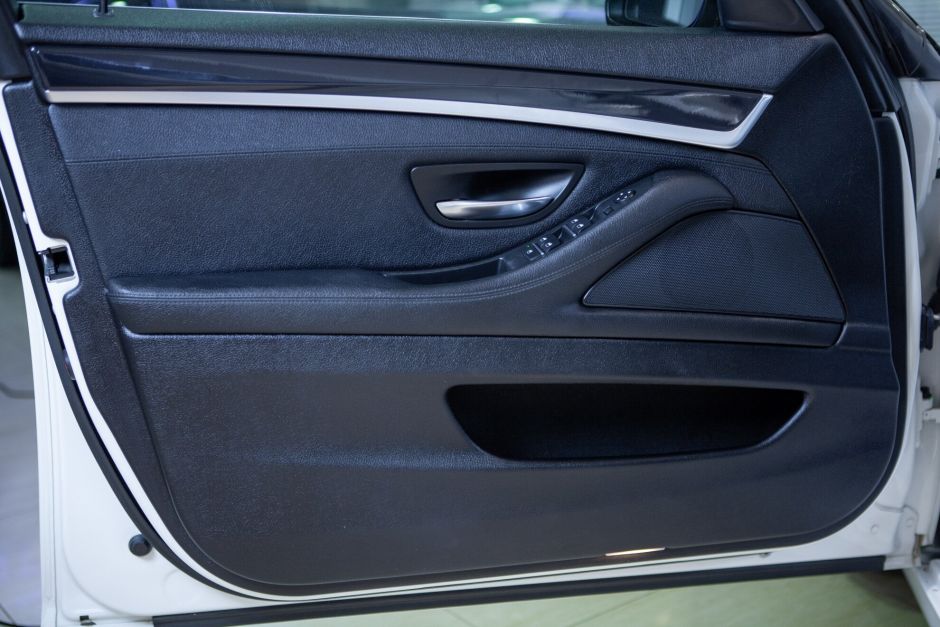 BMW 5 серии 2.0 АКПП, 2014, 135 000 км фото 8