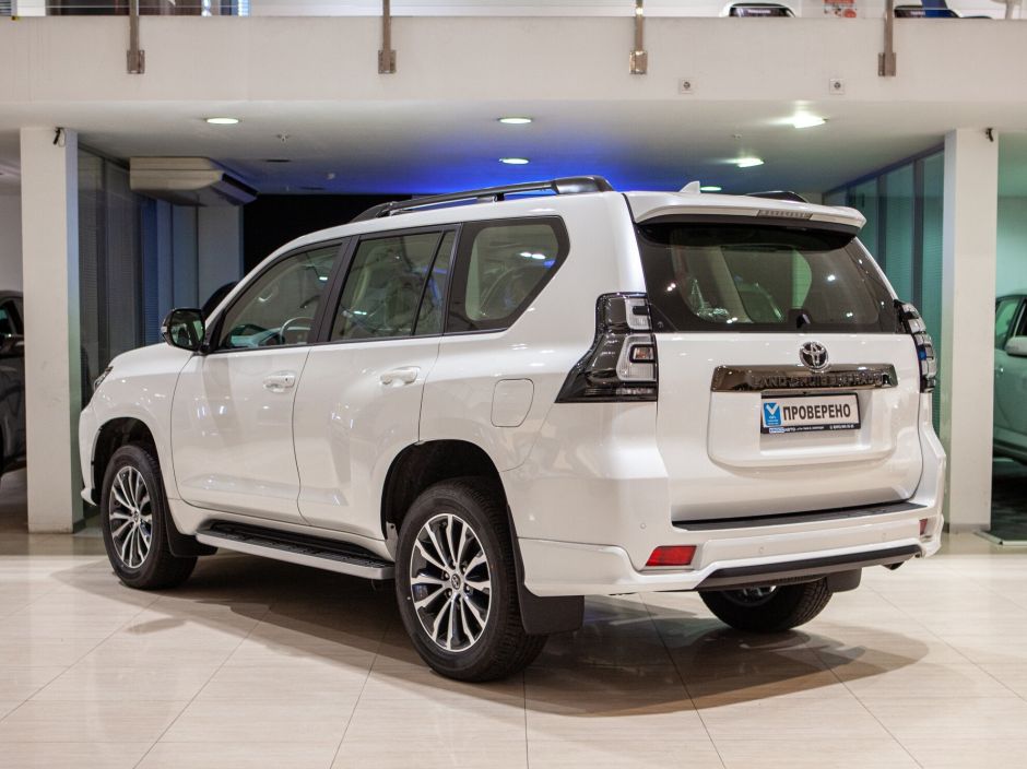 Toyota Land Cruiser Prado 2.7 АКПП, 2022, 10 км фото 4
