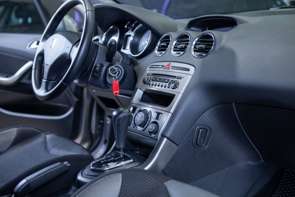 Peugeot 308 1.6 АКПП, 2010, 135 546 км фото 12