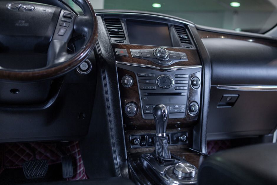 Infiniti QX80 5.6 АКПП, 2014, 162 054 км фото 15