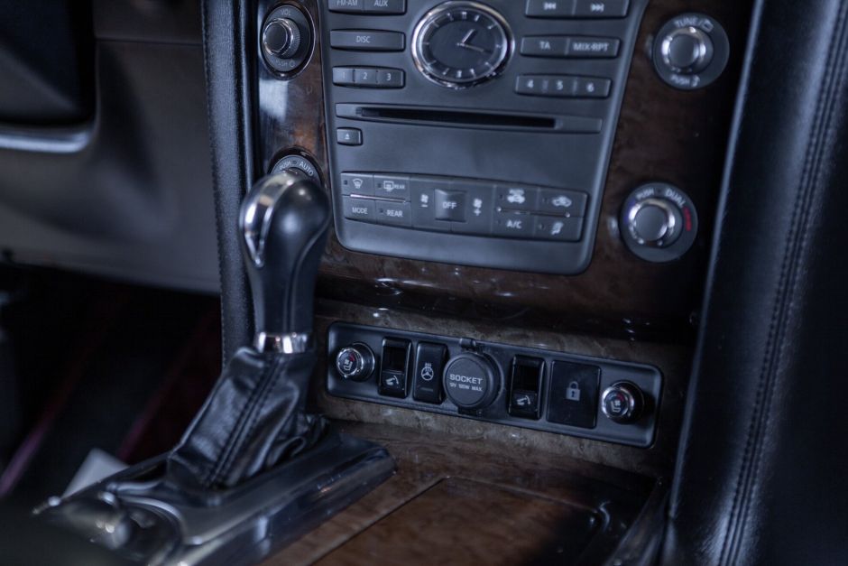 Infiniti QX80 5.6 АКПП, 2014, 162 054 км фото 20