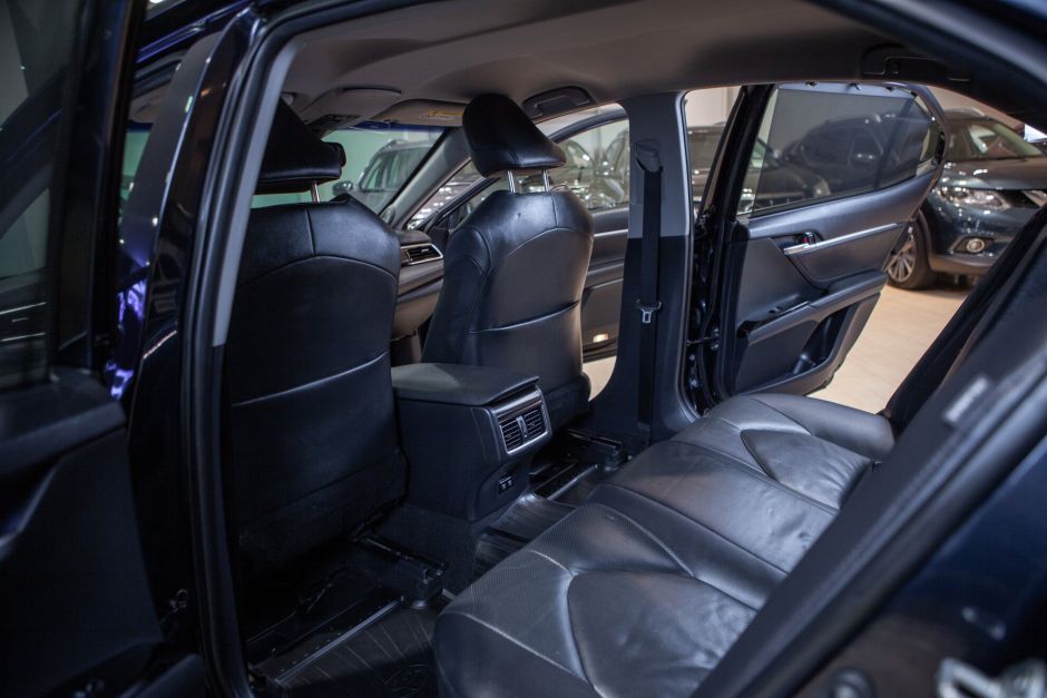 Toyota Camry 3.5 АКПП, 2018, 97 180 км фото 6