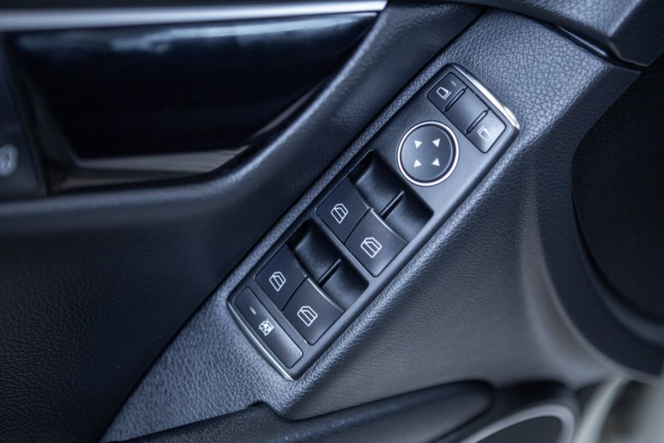 Mercedes-Benz C-класс 1.8 АКПП, 2012, 165 298 км фото 14