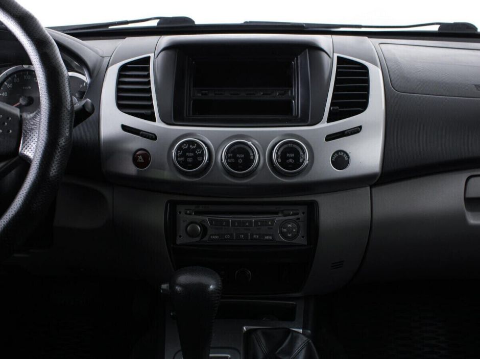 Mitsubishi L200 2.5 АКПП, 2012, 140 000 км фото 7