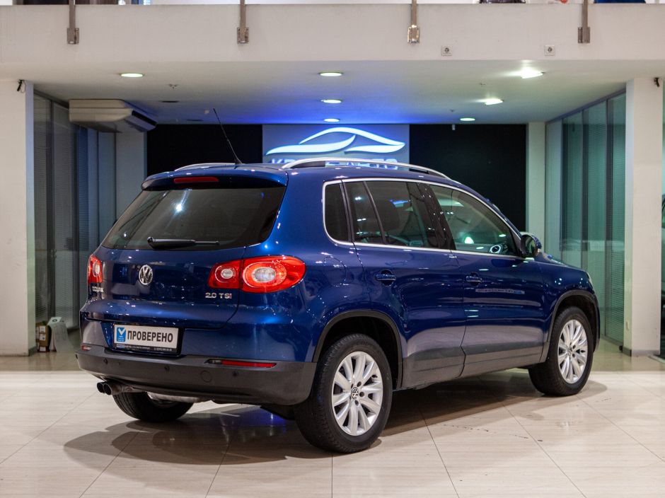 Volkswagen Tiguan 2.0 АКПП, 2010, 180 257 км фото 2