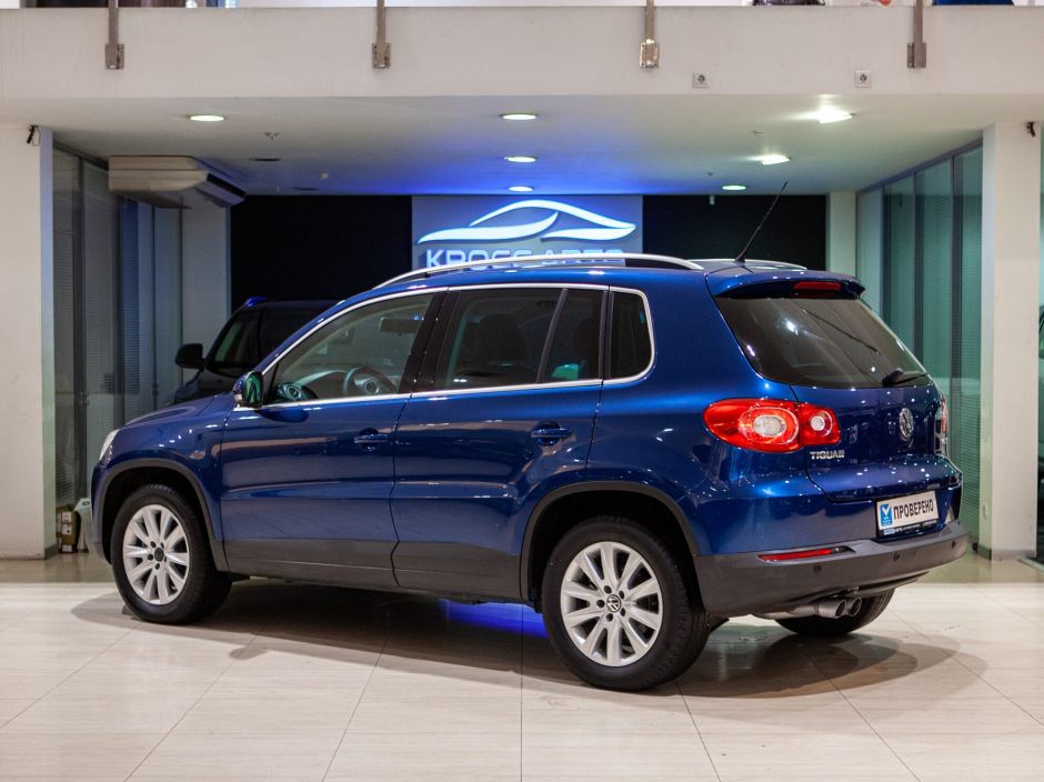 Volkswagen Tiguan 2.0 АКПП, 2010, 180 257 км фото 4
