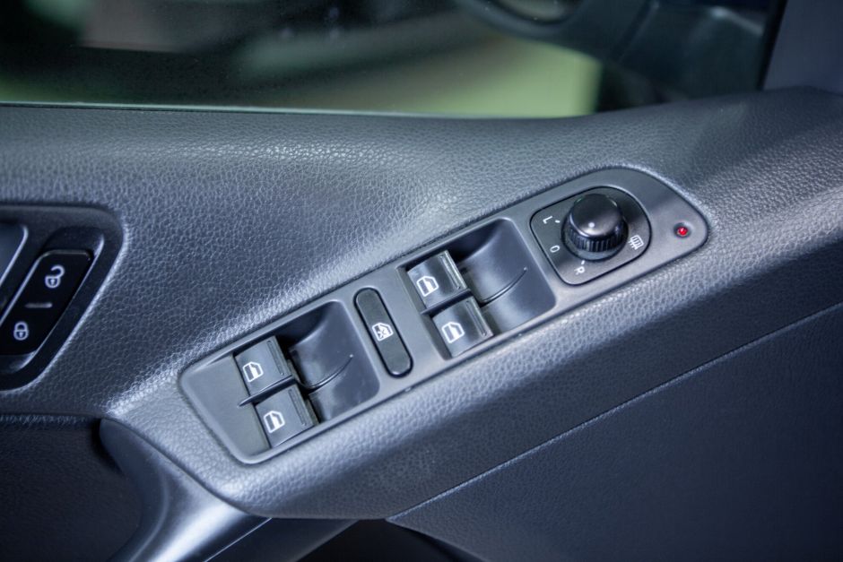 Volkswagen Tiguan 2.0 АКПП, 2010, 180 257 км фото 8