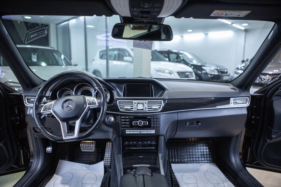 Mercedes-Benz E-класс 3.5 АКПП, 2014, 132 369 км фото 17