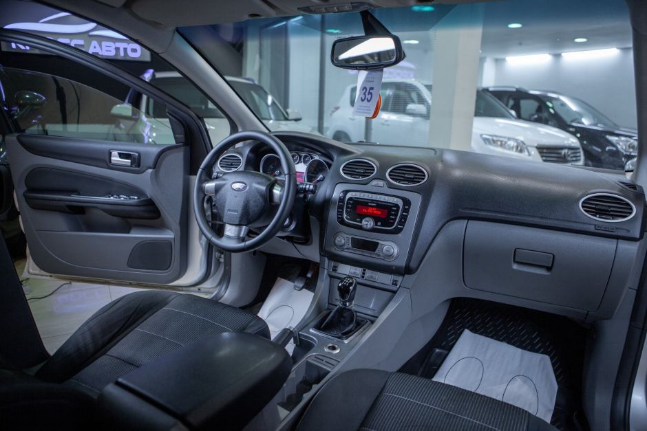 Ford Focus 1.8 МКПП, 2008, 156 289 км фото 5