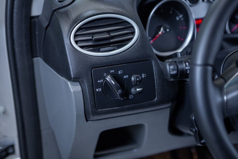 Ford Focus 1.8 МКПП, 2008, 156 289 км фото 8