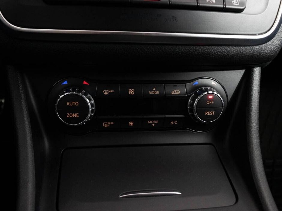 Mercedes-Benz GLA 1.6 РКПП, 2014, 107 000 км фото 8