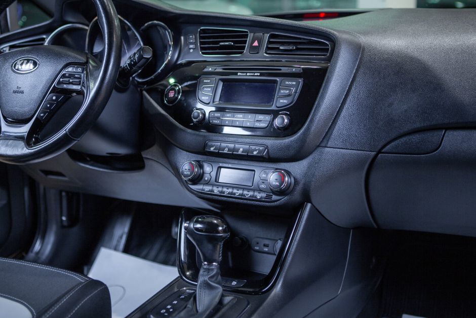 Kia Ceed 1.6 АКПП, 2012, 151 206 км фото 15