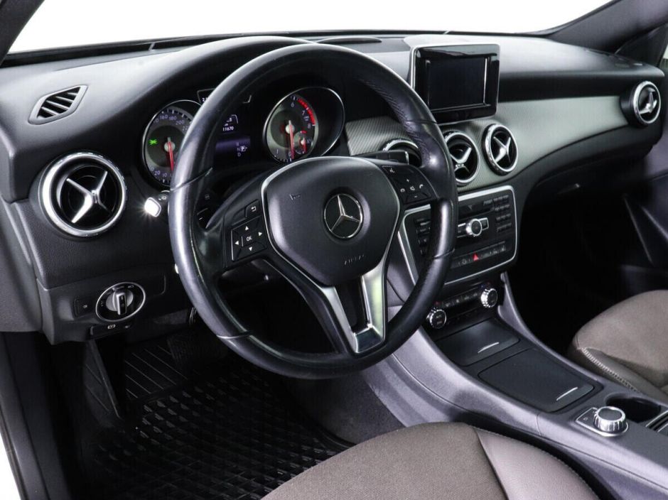 Mercedes-Benz GLA 1.6 РКПП, 2014, 120 000 км фото 5