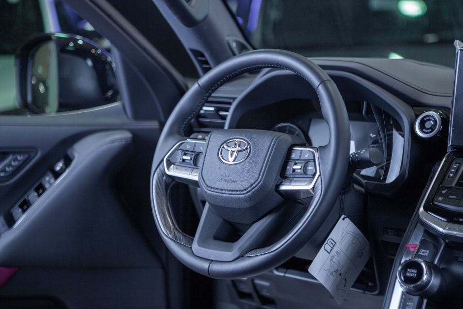 Toyota Land Cruiser 3.4 АКПП, 2023, 10 км фото 11