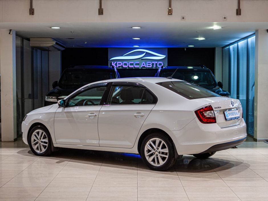 Skoda Rapid 1.6 АКПП, 2017, 130 167 км фото 4