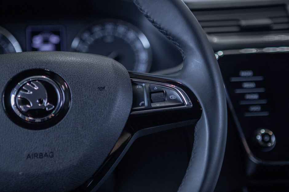 Skoda Superb 1.8 РКПП, 2018, 118 259 км фото 11