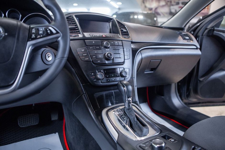 Opel Insignia 2.0 АКПП, 2013, 143 260 км фото 11