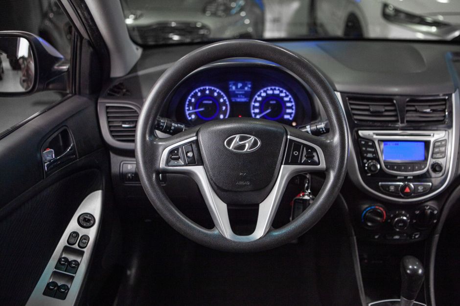 Hyundai Solaris 1.6 АКПП, 2011, 140 257 км фото 11