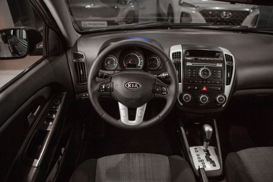 Kia Ceed 1.6 АКПП, 2010, 162 240 км фото 8