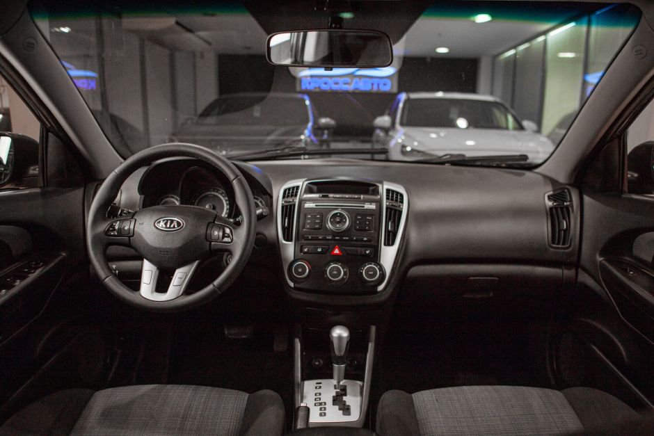 Kia Ceed 1.6 АКПП, 2010, 162 240 км фото 11