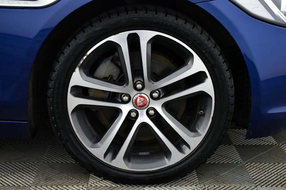 Jaguar XE 2.0 АКПП, 2016, 86 000 км фото 5