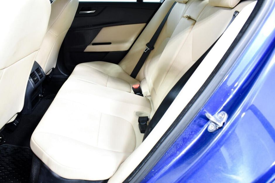 Jaguar XE 2.0 АКПП, 2016, 86 000 км фото 10