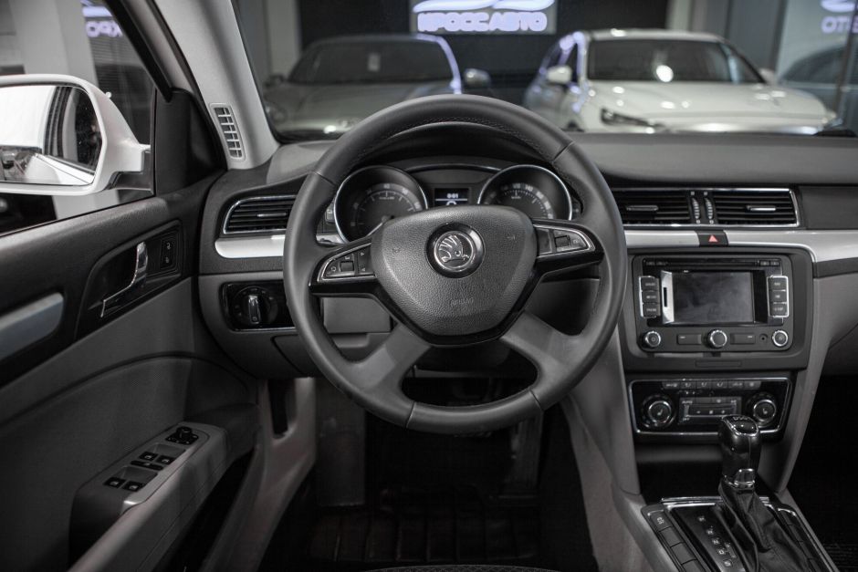 Skoda Superb 1.8 РКПП, 2014, 162 245 км фото 9