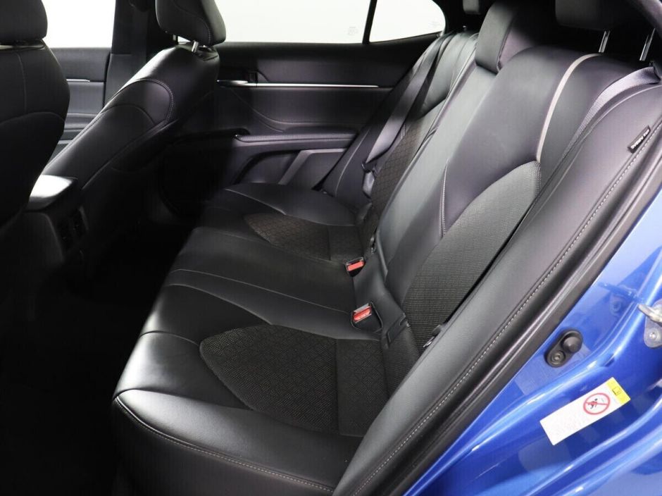 Toyota Camry 2.5 АКПП, 2018, 73 000 км фото 11