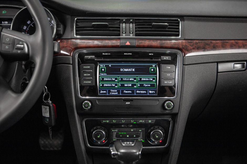 Skoda Superb 1.8 РКПП, 2012, 140 258 км фото 14