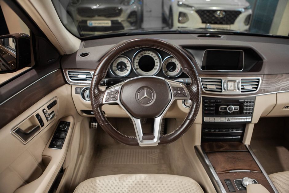 Mercedes-Benz E-класс 3.5 АКПП, 2014, 156 143 км фото 11
