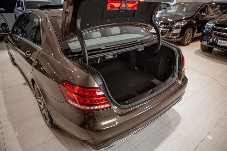 Mercedes-Benz E-класс 3.5 АКПП, 2014, 156 143 км фото 21