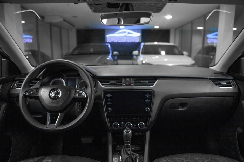 Skoda Octavia 1.6 АКПП, 2019, 128 442 км фото 7