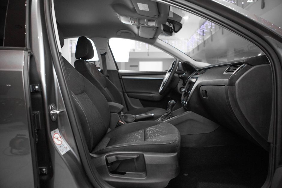 Skoda Octavia 1.6 АКПП, 2019, 128 442 км фото 14