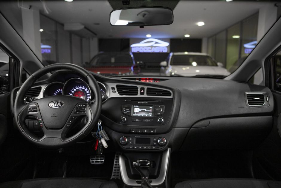 Kia Ceed 1.6 АКПП, 2014, 150 244 км фото 13