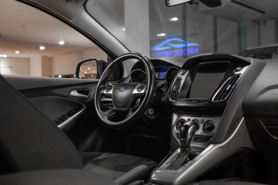 Ford Focus 1.6 РКПП, 2012, 136 260 км фото 5