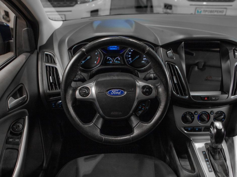 Ford Focus 1.6 РКПП, 2012, 136 260 км фото 9