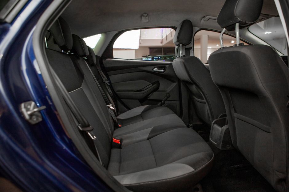 Ford Focus 1.6 РКПП, 2012, 136 260 км фото 12