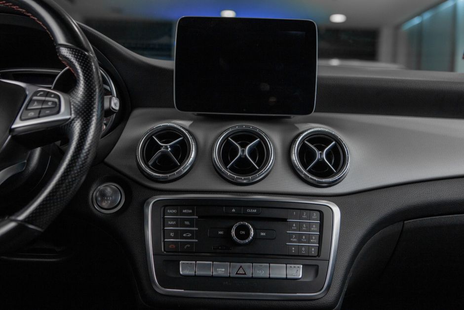 Mercedes-Benz CLA 2.0 РКПП, 2018, 70 287 км фото 16