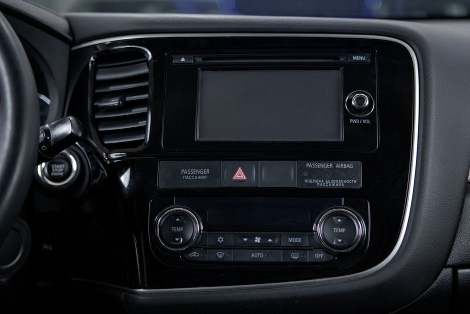 Mitsubishi Outlander 0.0 CVT, 2015, 158 474 км фото 12