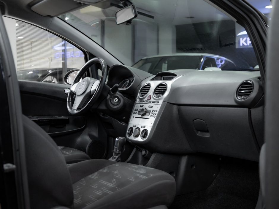 Opel Corsa 0.0 АКПП, 2011, 183 970 км фото 5