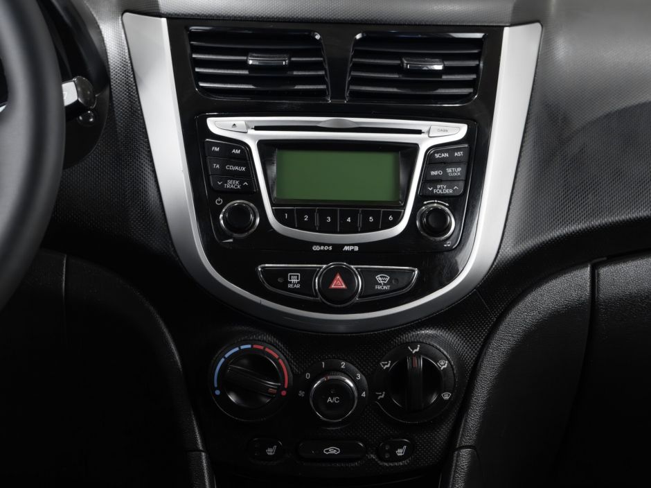 Hyundai Solaris 0.0 МКПП, 2011, 134 340 км фото 9