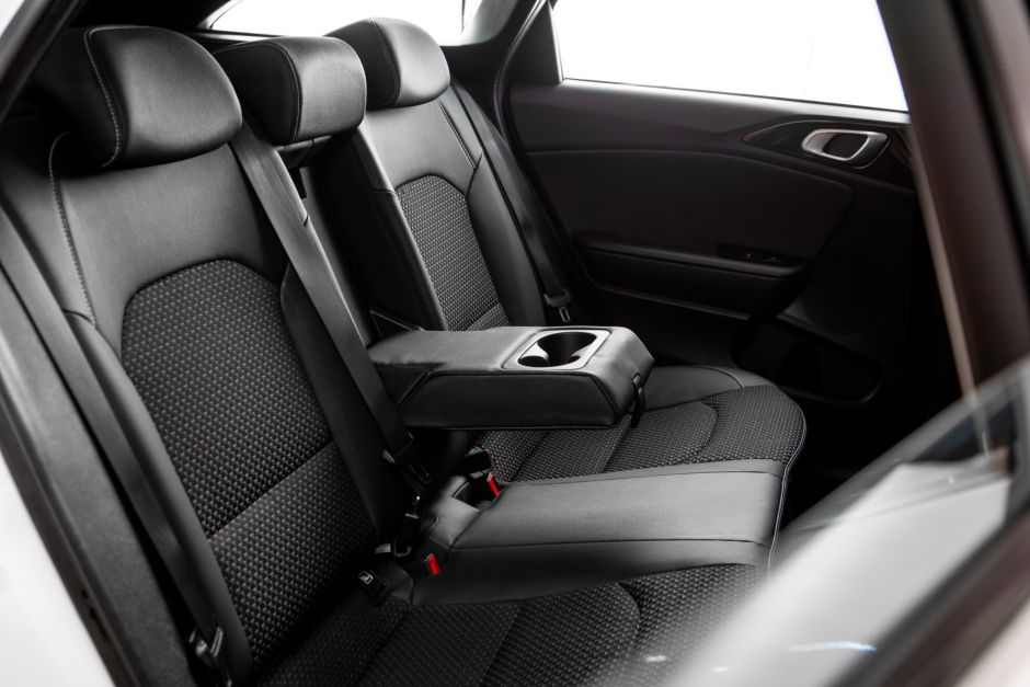 Kia Ceed 0.0 АКПП, 2019, 68 322 км фото 17