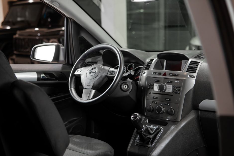 Opel Zafira 0.0 МКПП, 2006, 151 000 км фото 5