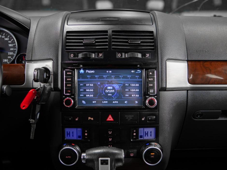 Volkswagen Touareg 0.0 АКПП, 2008, 176 334 км фото 13